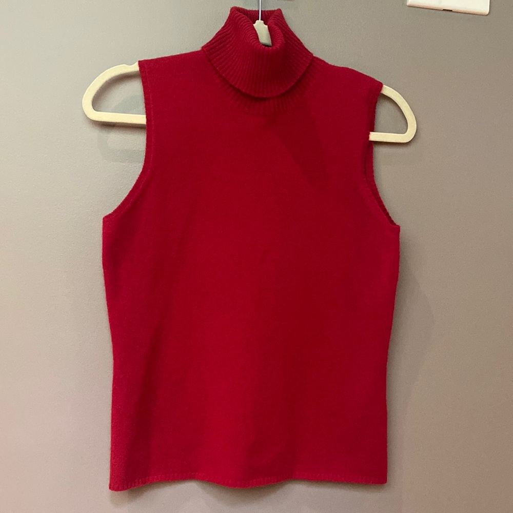 Pristine condition, 100% cashmere. Deep, rich, ‘wine’ red. Gorgeous